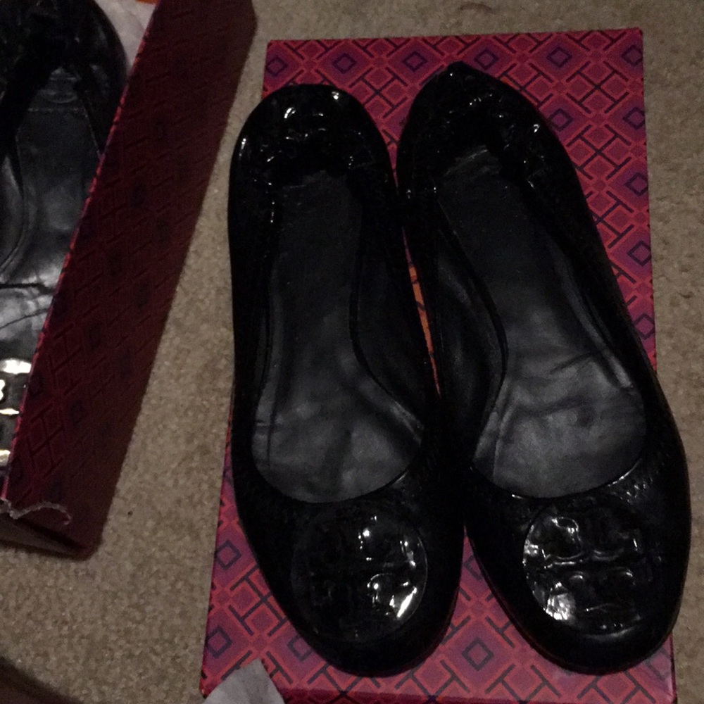 Tory burch patent leather black flats sz 7.5